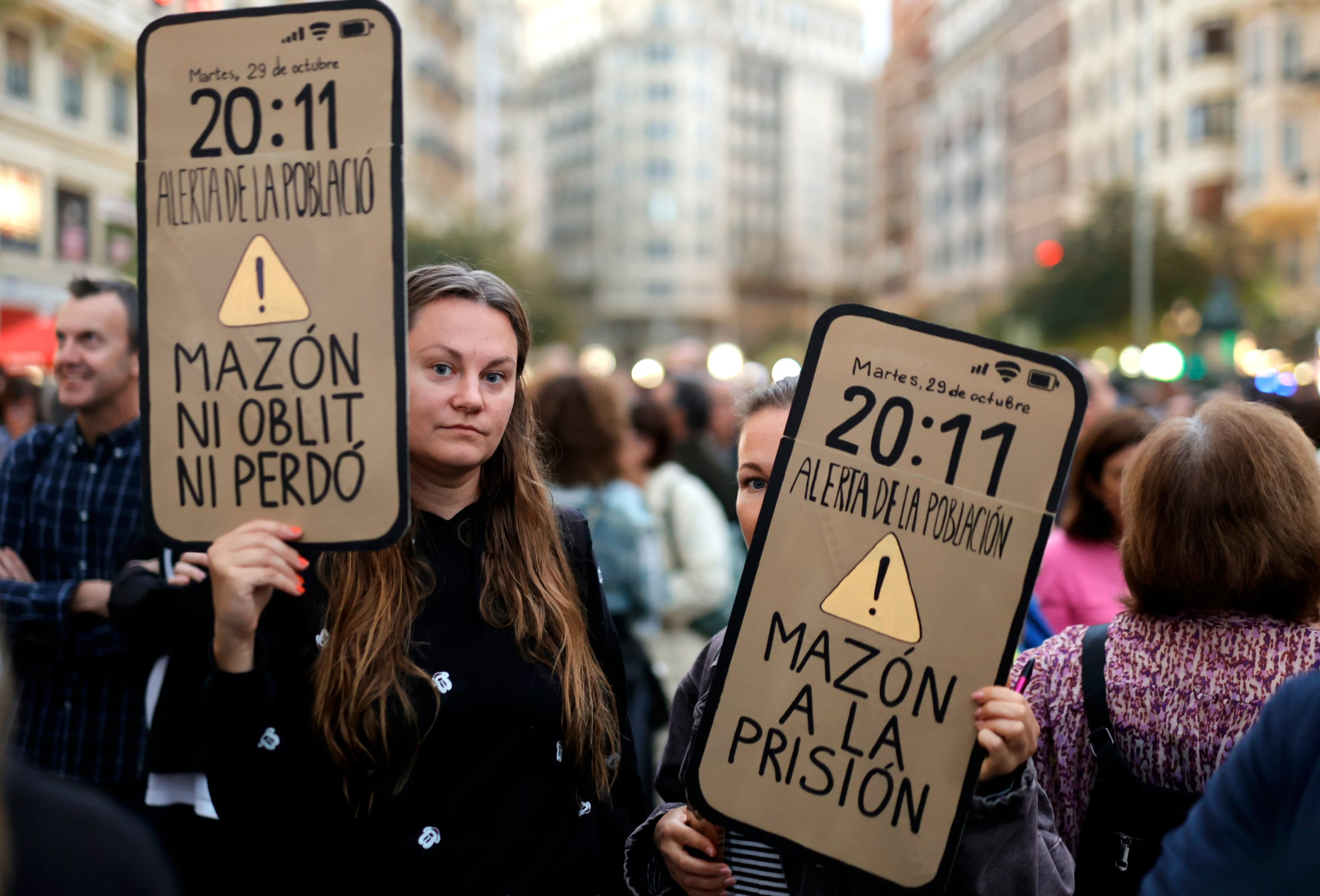 La indignación toma las calles de Valencia tras el desastre de la dana 