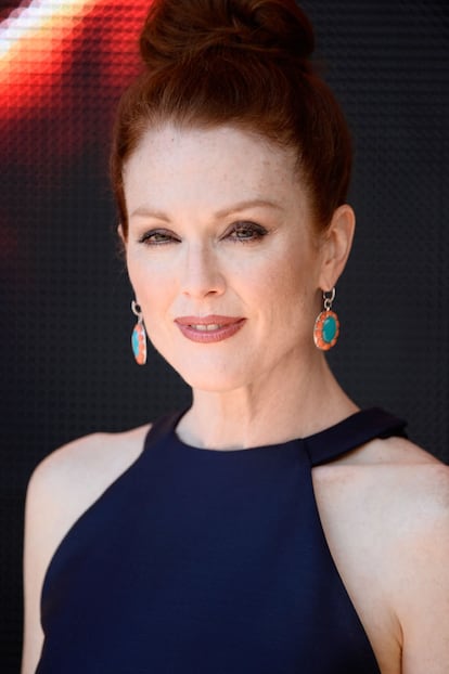 Julianne Moore no faltó tampoco a la cita.