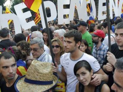 Ciudadanos se manifiestan en Barcelona por la independencia 