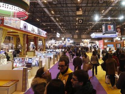 Ambiente en la &uacute;ltima jornada de la Feria Internacional del Turismo (FITUR) 2017 que se celebra en el recinto ferial IFEMA.