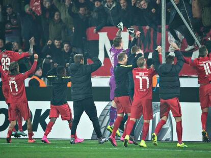 Los jugadores del Midtjylland celebran la victoria.