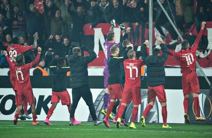 Los jugadores del Midtjylland celebran la victoria.