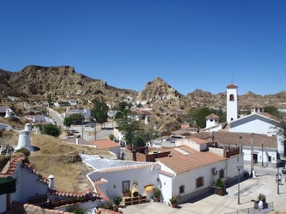Meet the modern-day Flintstones: A view over Guadix's cave quarter