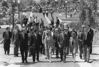 El parque fue abierto al público en 1997, aunque su inauguración oficial, con la presencia de los reyes de España don Juan Carlos y doña Sofía, se realizó el 18 de junio de 1998. En la imagen también aparece Ruiz-Gallardón, como presidente de la Comunidad de Madrid, y el entonces alcalde de Pinto, Antonio Fernández Díaz.