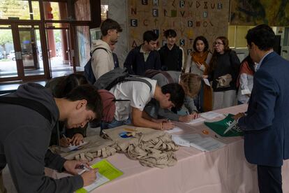 Primer Encuentro Ibérico de jóvenes ingenieros celebrado en la Escuela Superior de Ingeniería de la Universidad de Sevilla.