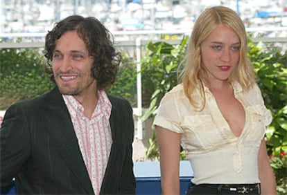 Vincent Gallo y Chloe Sevigny, director y protagonista de <i>The brown bunny,</i> en Cannes.