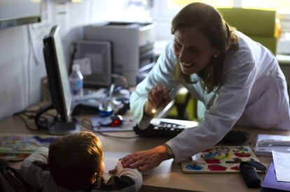 Consulta de Pediatría en un centro de atención primaria de Sevilla.