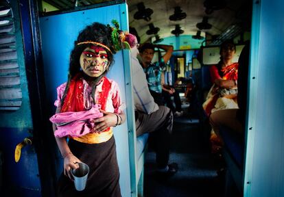 'Poor God', del fotógrafo indio Arup Ghosh, ganadora en la categoría Personas.