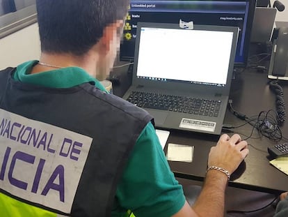 La Policía Nacional lidera una operación contra la distribución ilícita de sñal de televisión por suscripción.