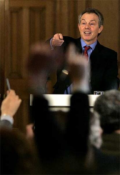 Tony Blair, durante una rueda de prensa ayer en Downing Street.