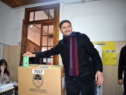 El candidato de la oposición, Maximiliano Pullaro, votando en la provincia de Santa Fé, el pasado 16 de julio de 2023.