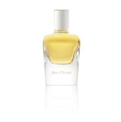 Jour d’Hermès, de Hermès (80 euros), con frasco diseñado por Pierre Hardy es un perfume floral. Inspirador y sensual como el amanecer.