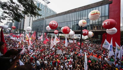 Ato na Paulista contra a proposta de reforma na Previdência.