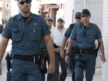 Daniel Galv&aacute;n, a su llegada al juezgado de Torrevieja esta ma&ntilde;ana.