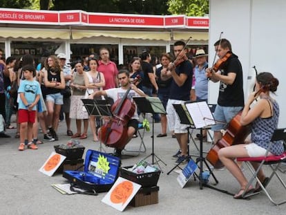 Un grupo de músicos en la Feria de Madrid.