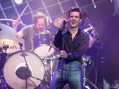 Brandon Flowers, cantante de The Killers, durante la actuación del grupo en el Festival de Glastonbury, el 29 de junio de 2019.