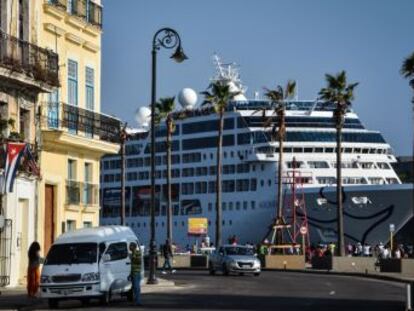 El grupo de cruceros Carnival, con sede en Florida, es el blanco de las dos primeras