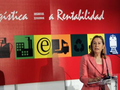 La ministra de Fomento, Ana Pastor, en la inauguración del Salón Internacional de la Logística,