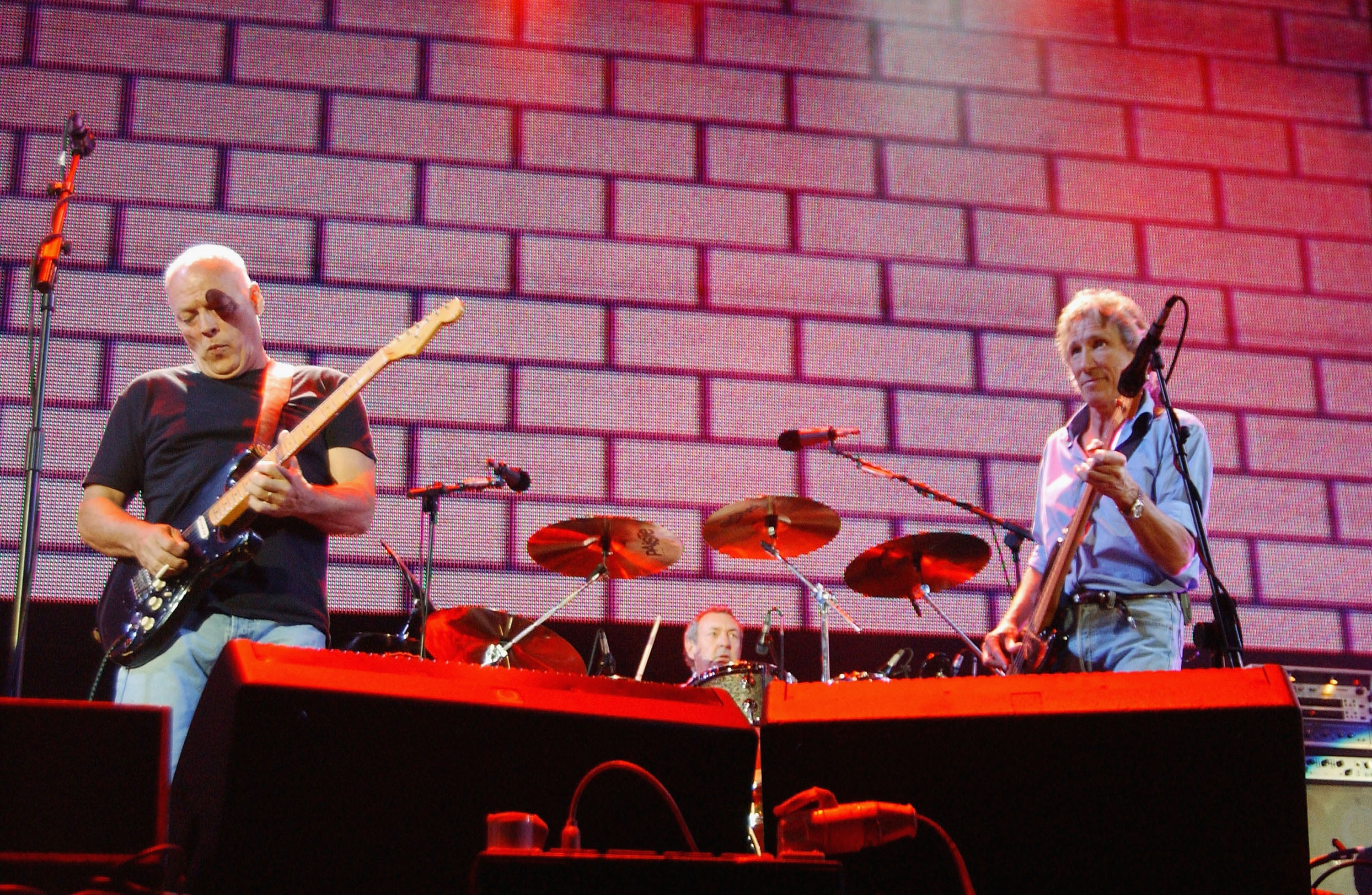 David Gilmour (izquierda) y Roger Waters, en un concierto benéfico en Londres en 2010.
