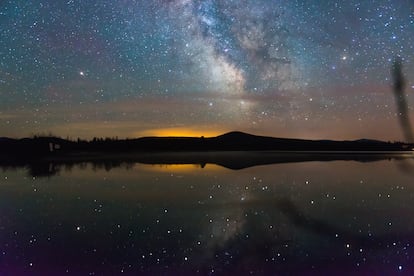 Cielo nocturno en la reserva Dark Sky de Mont-Mégantic, en la provincia canadiense de Quebec. 