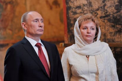 Vladimir Putiny Liudmila Putina, en una de las catedrales en el Kremlin en Moscú (Rusia) el 7 de mayo de 2012.