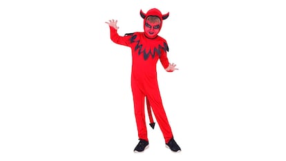 Disfraces de Halloween sobre fondo blanco.