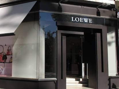 Loewe vendió en 2021 un 55% menos que en 2019 en sus tiendas españolas