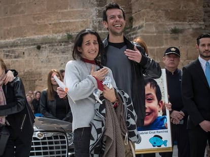 The parents of Gabriel Cruz (r) after the youngster&rsquo;s funeral on Tuesday.