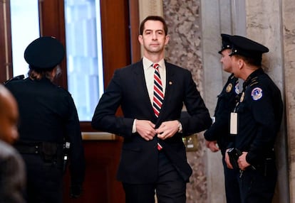 El senador republicano Tom Cotton, en el Capitolio.