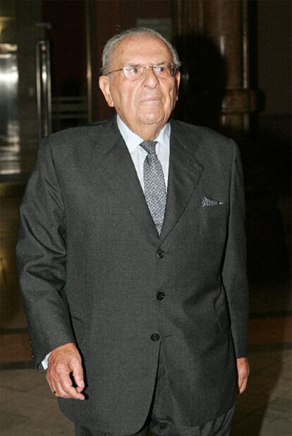 El que fue presidente del Banco Central, Alfonso Escámez López, ha muerto a los 94 años.