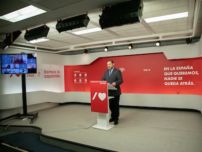 José Luis Ábalos, ministro de Transportes, Movilidad y Agenda Urbana, este lunes en la sede del PSOE en Madrid.