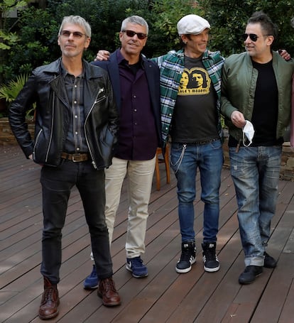 Ariel Rot, Germán Vilella, Kike Turrón y Andrés Calamaro en octubre de 2020, en la presentación del libro sobre la banda Los Rodríguez escrito por Turrón.