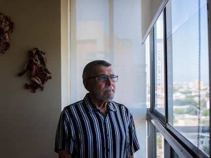 Martín Mestre, padre de Nancy, en un retrato de 2021 en Barranquilla (Colombia).
