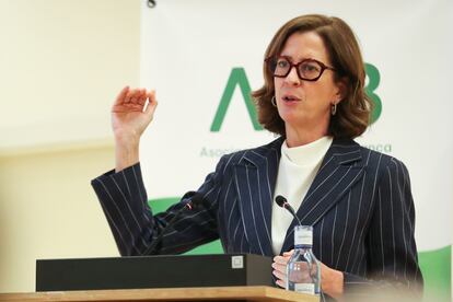 La presidenta de la Asociación Española de la Banca (AEB), Alejandra Kindelán, en una rueda de prensa, este jueves en Madrid.