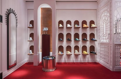 Un rincón de la tienda barcelonesa de Christian Louboutin.