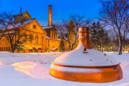 El edificio del Museo de la Cerveza de Sapporo acogió originalmente la cervecera Kaitakushi, que abrió sus puertas en 1876.