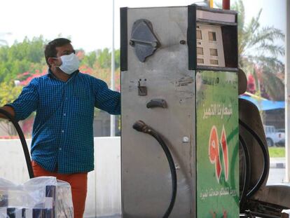 Gasolinera en Qatif, a 400 kilómetros de Riad, el lunes.