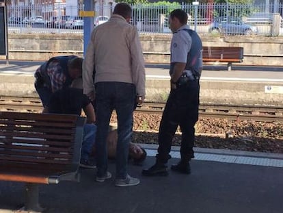 El supuesto autor de los disparos en el tren en el momento de la detenci&oacute;n