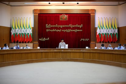 La comisión electoral de Myanmar, el 21 de mayo de 2021 en Naypyitaw.