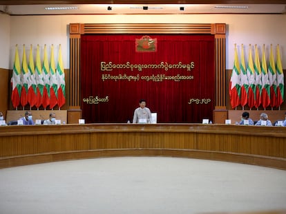 La comisión electoral de Myanmar, el 21 de mayo de 2021 en Naypyitaw.