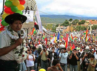 El presidente Evo Morales durante un mitin a favor del <i>sí</i> en el referéndum el martes en la ciudad de Tarija (sur de Bolivia).