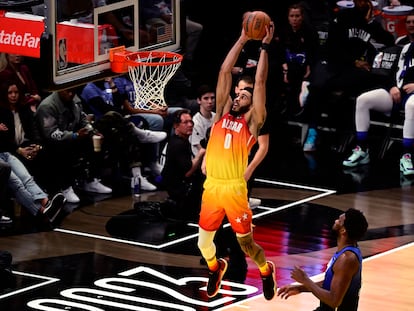 Team Giannis forward Jayson Tatum (0) dunks the ball during the second half Team LeBron in the 2023 NBA All-Star Game at Vivint Arena.