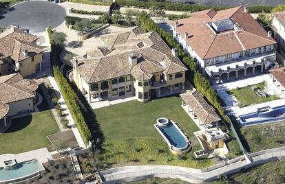 Kim Kardashian and Kanye West have reportedly splashed out†nearly $11 million for this Mediterranean style mansion