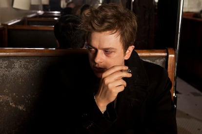 Dane DeHaan. En la piel de Dean.

	El que fuera uno de los duendes verdes en la saga Spiderman, se ha metido en la mismísima piel del actor en la pelicula biográfica Life (Anton Corbijn, 2015) que recoge la amistad entre James Dean (Dane DeHaan) y el fotógrafo Denis Stock (Robert Pattinson) y que acabaría dejando algunas de las imágenes más icónicas del protagonista de Al este del edén.