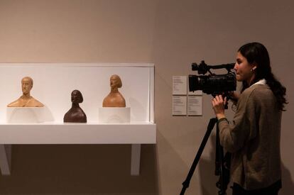 Les dues escultures d'Emili Fontbona que els seus hereus han donat al Museu Picasso.