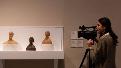 Les dues escultures d'Emili Fontbona que els seus hereus han donat al Museu Picasso.