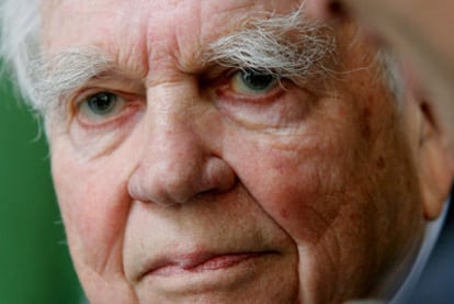 Andy Rooney en un retrato de 2005