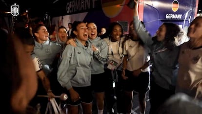 Captura del vídeo difundido por la RFEF de la celebración de las futbolistas