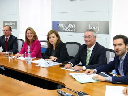 Santamar&iacute;a, en la reuni&oacute;n con la direcci&oacute;n del PP vasco.