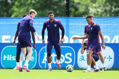 Jude Bellingham durante el ltimo entrenamiento antes de que Inglaterra se enfrente a Espa?a en la final de la Eurocopa.